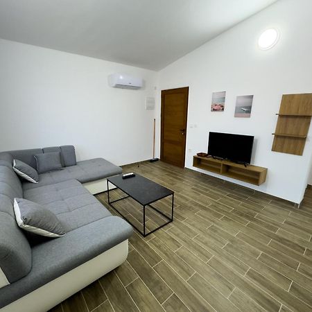 Adla Apartmani Ulcinj Exterior foto